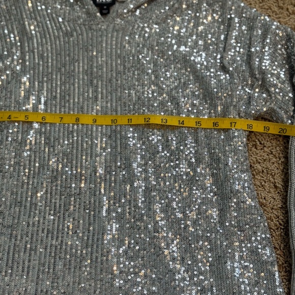 EUC INC International Concepts Silver Sequin Top with Sparkly Hood - Picture 5 of 5